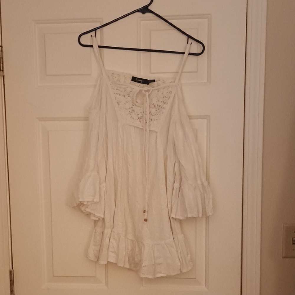 Elegant White Lace Detail Women's Top